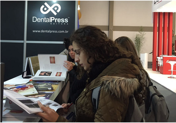 Editora brasileira de Medicina Dentária apresenta lançamentos no 26º Congresso da OMD