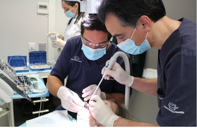 Clínica Dentária d’Avenida de Gaia recebeu curso da MIS Implantes