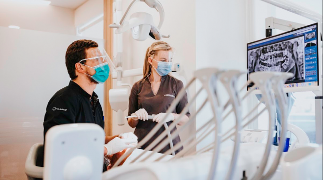 Clínicas OralMED Medicina Dentária já empregam mais de 250 Médicos Dentistas