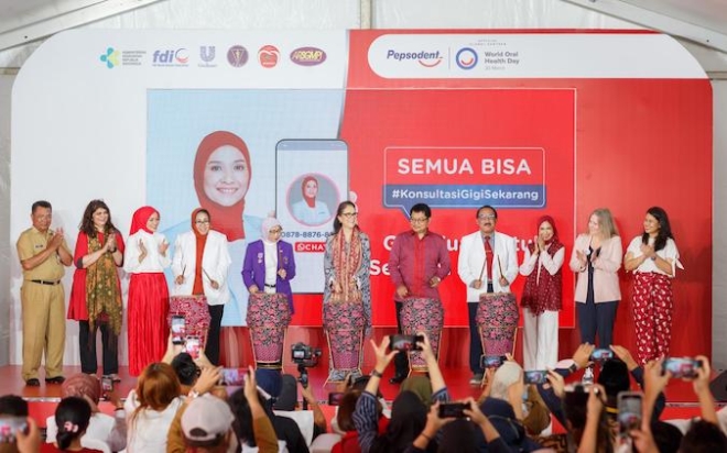 Presidente do FDI celebrou o Dia Mundial da Saúde Oral com crianças em idade escolar na Indonésia