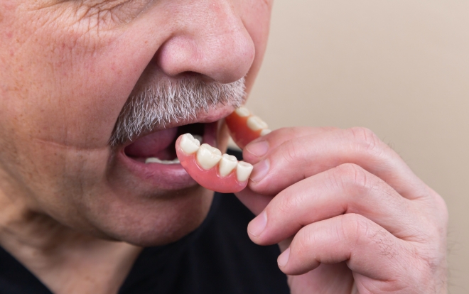 Perda dentária associada ao aumento da deficiência cognitiva e demência