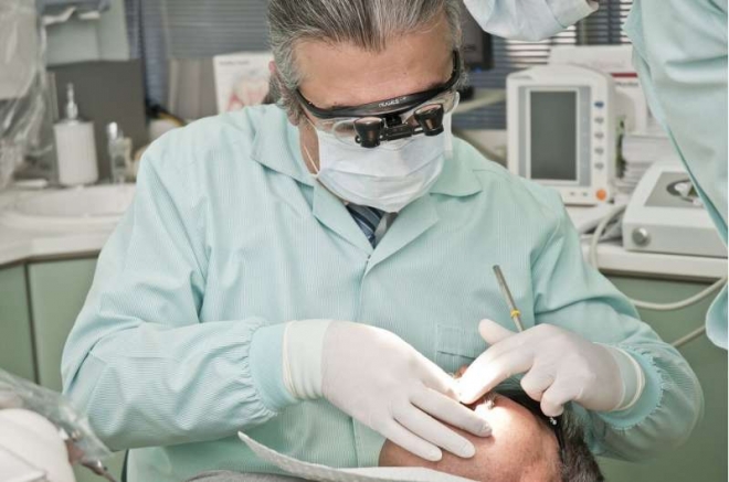 Pesquisa sobre segurança na medicina dentária durante o COVID-19